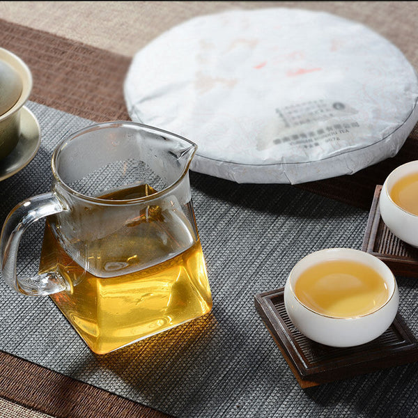 Yunnan Pu'er Tea Cake Raw Tea Yunnan Old Tree Tea Pu'er Tea 357g
