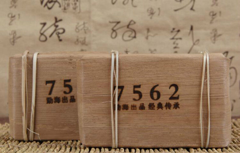 Yunnan Pu er Tea 5A Grade Menghai Ripe Puerh Tea Brick 7562 250g Old Pu-erh Tea