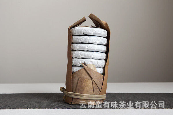 50g Yunnan Pu'er Tea Small Icelandic (Blue Fengz) Pu'er Raw Tea Cake