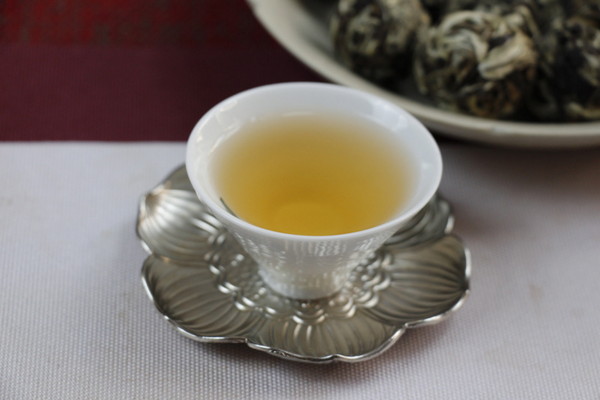 500g Yunnan White Tea Moonlight White Dragon Pearl Stripe Handcrafted Tea