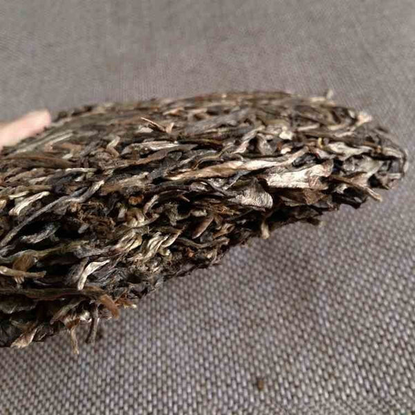 Yunnan Banzhang Ancient Tree Tea Yunnan New Pu'er Raw Tea 357g Pu'er Tea