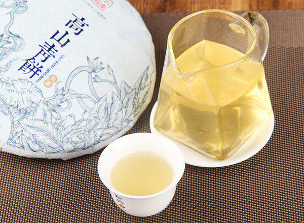 Yunnan Menghai Pu'er Raw Tea Cake Black Tea 357g 易武高山青饼