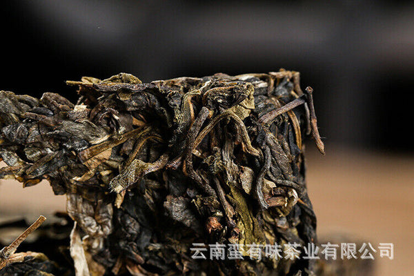 Yunnan Pu'er tea Lao Banzhang golden leaf raw tea 1pack of 4pieces 1bundle= 1kg