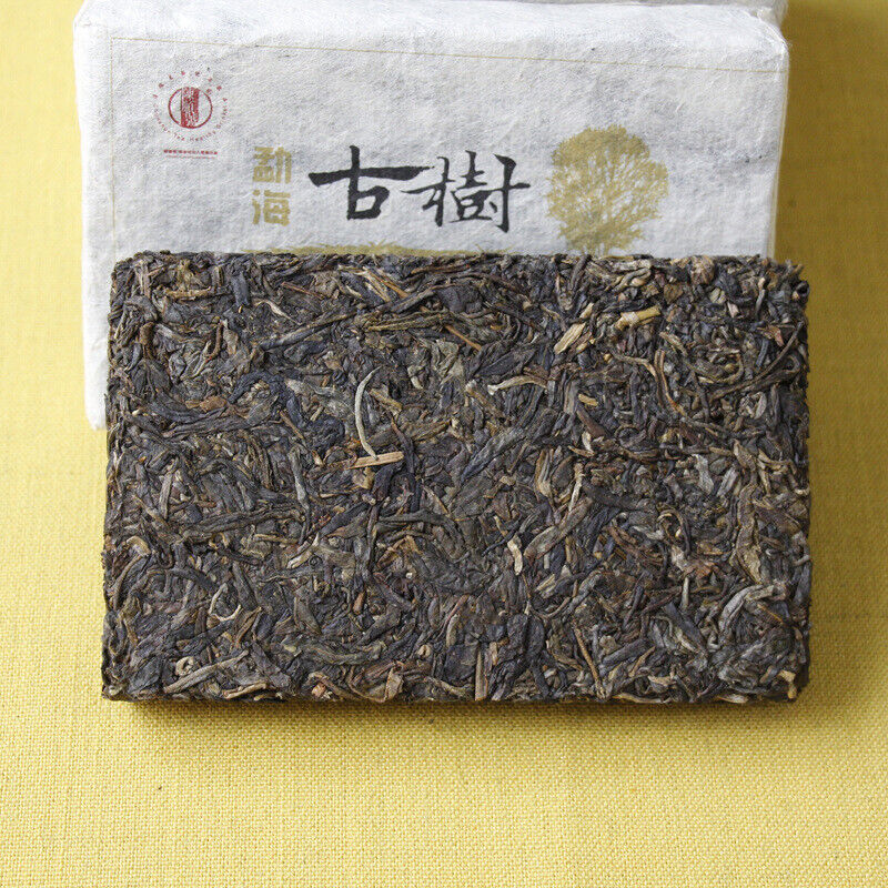 250g Yunnan Pu'er Tea Menghai Ancient Brick Tea Bada Mountain Jiao Mu Aged Pu'er