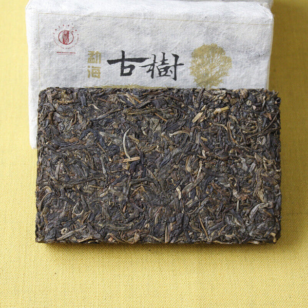 250g Yunnan Pu'er Tea Menghai Ancient Brick Tea Bada Mountain Jiao Mu Aged Pu'er