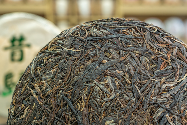 357g Xigui Pu-erh Raw Tea Yunnan Ancient Tree Pu-erh Seven Seed Cake Tea