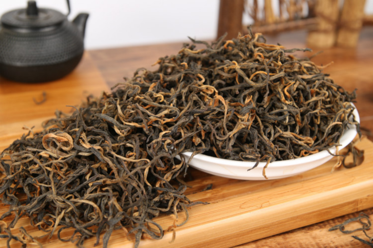 500g Yunnan black tea Dian Hong tea Hundred flowers fragrance Mao Feng No. 2