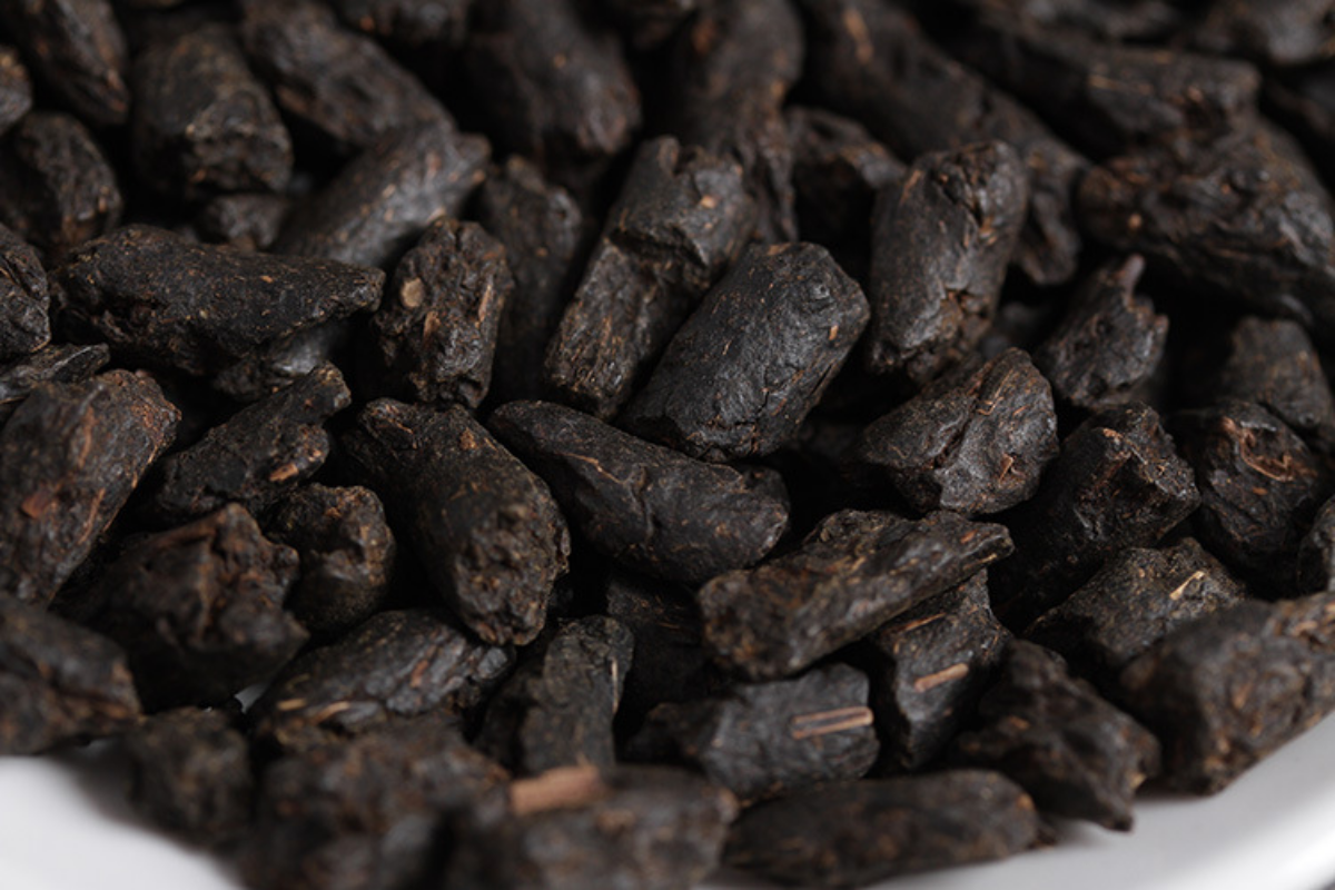 500g/Tin Yunnan Pu'er Tea Menghai Ripe Tea Jujube Tea Fossil Crushed Silver