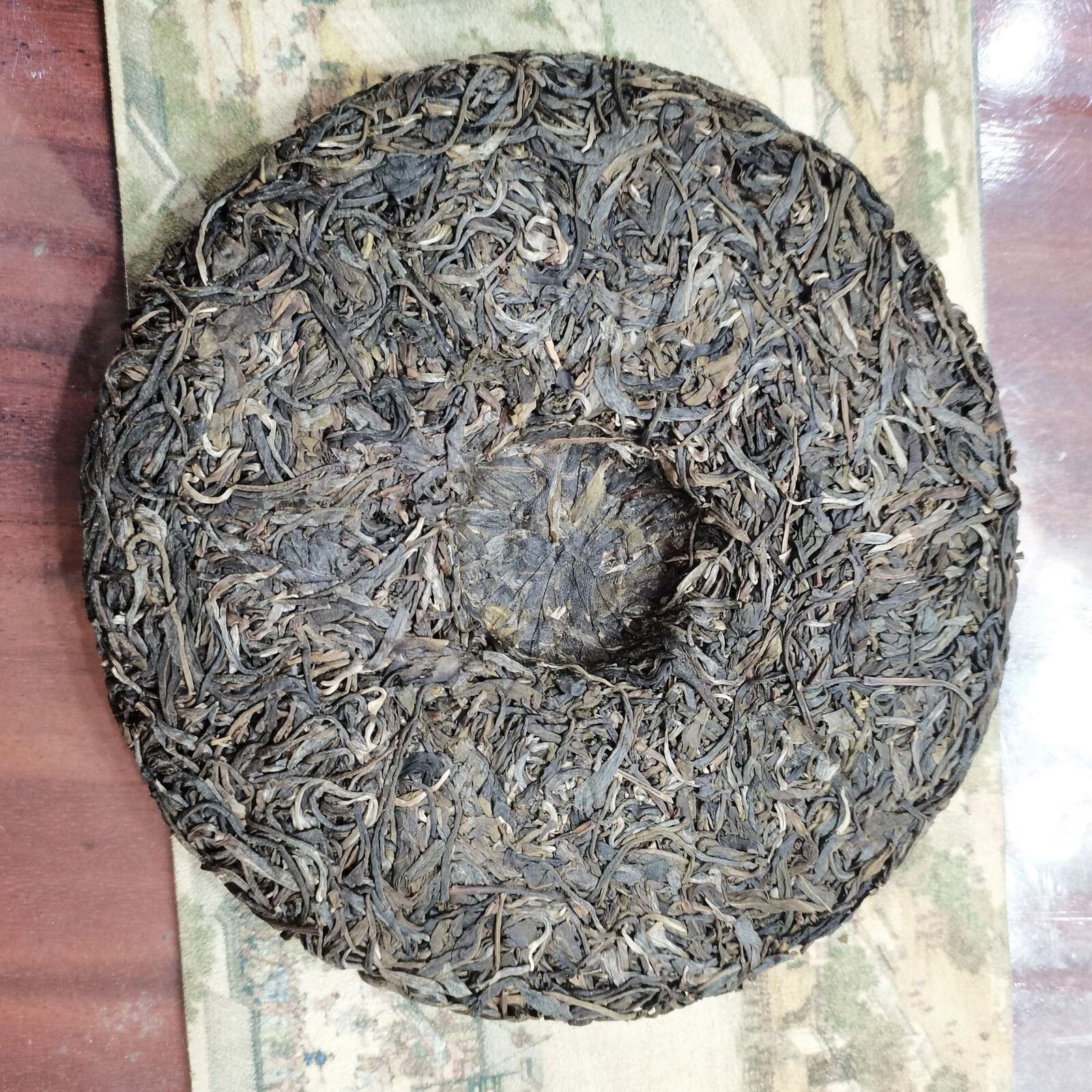 Pu-erh Raw Tea Organic Puerh Tea Menghai Old Tree 357g Round Cake