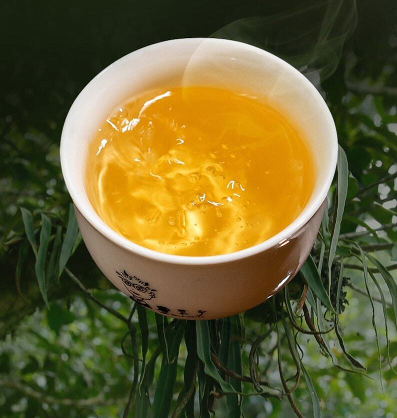 HELLOYUNG TEA -[Puerh] "Iceland Nan Po" Raw Puerh Tea Cake 357g