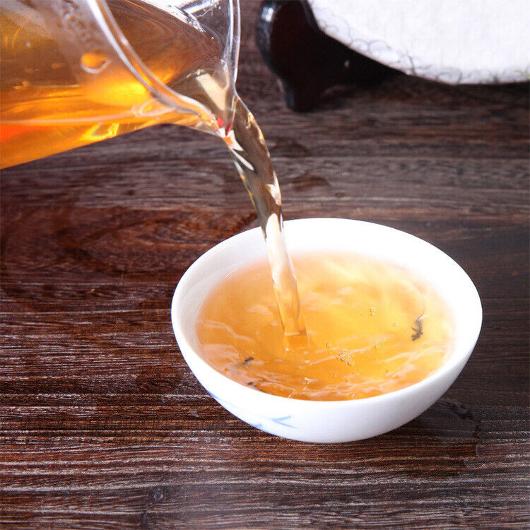 Yunnan Pu'er Tea Cake Tea Raw Tea Cake Small Cake Yiwushan Pu'er Tea 100g