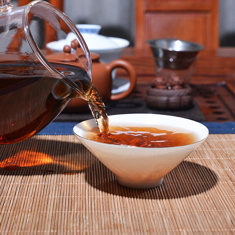 357g  Imperial Seal Cooked Tea Yunnan Pu'er Tea Big Leaf Tea Cake