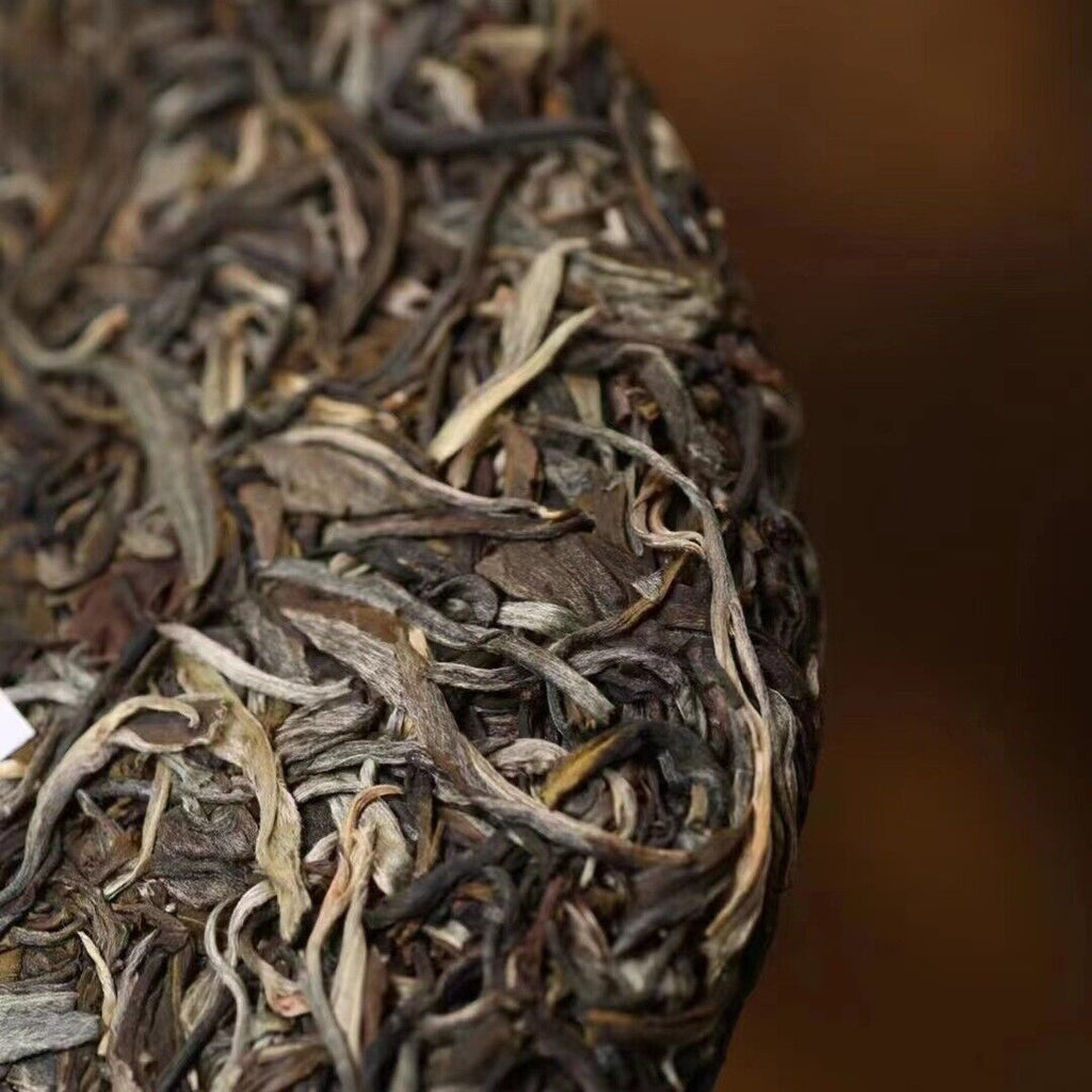 Yunnan Tea Python Turnip Raw Tea Ancient Tree Pu-erh Tea 357g Cake Tea