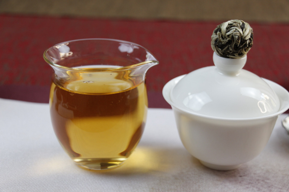 500g Yunnan White Tea Moonlight White Dragon Pearl Stripe Handcrafted Tea