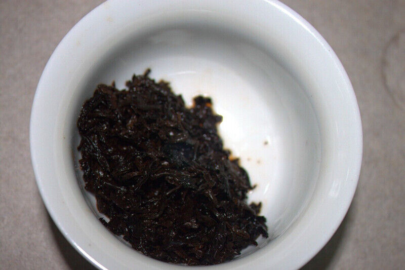 High Quality 357g Yunnan Pu'er Tea Golden Bud Cake Tea Ripe Pu'er Tea