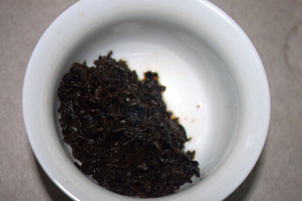 High Quality 357g Yunnan Pu'er Tea Golden Bud Cake Tea Ripe Pu'er Tea