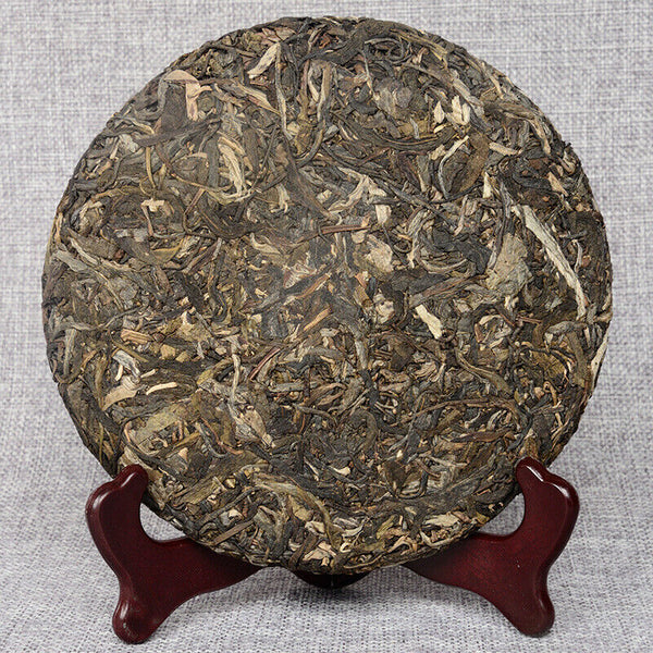 Pu'er Tea  Spring Tea Ancient Tree Tea Yunnan Seven Seed Cake Tea 357g