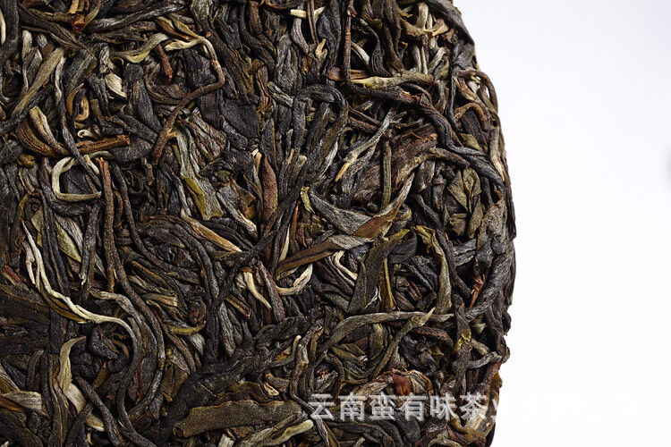 357g Yunnan Pu'er Tea Da Xueshan Early Spring Ancient Raw Tea Seven Seed Cake