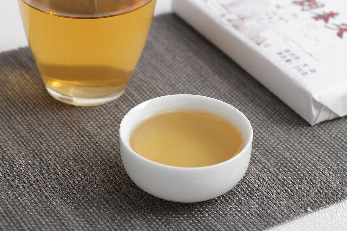 200g Yunnan Pu'er Tea Bulang Spring Tip Pu'er Raw Brick Pre-Mingling Spring Tea