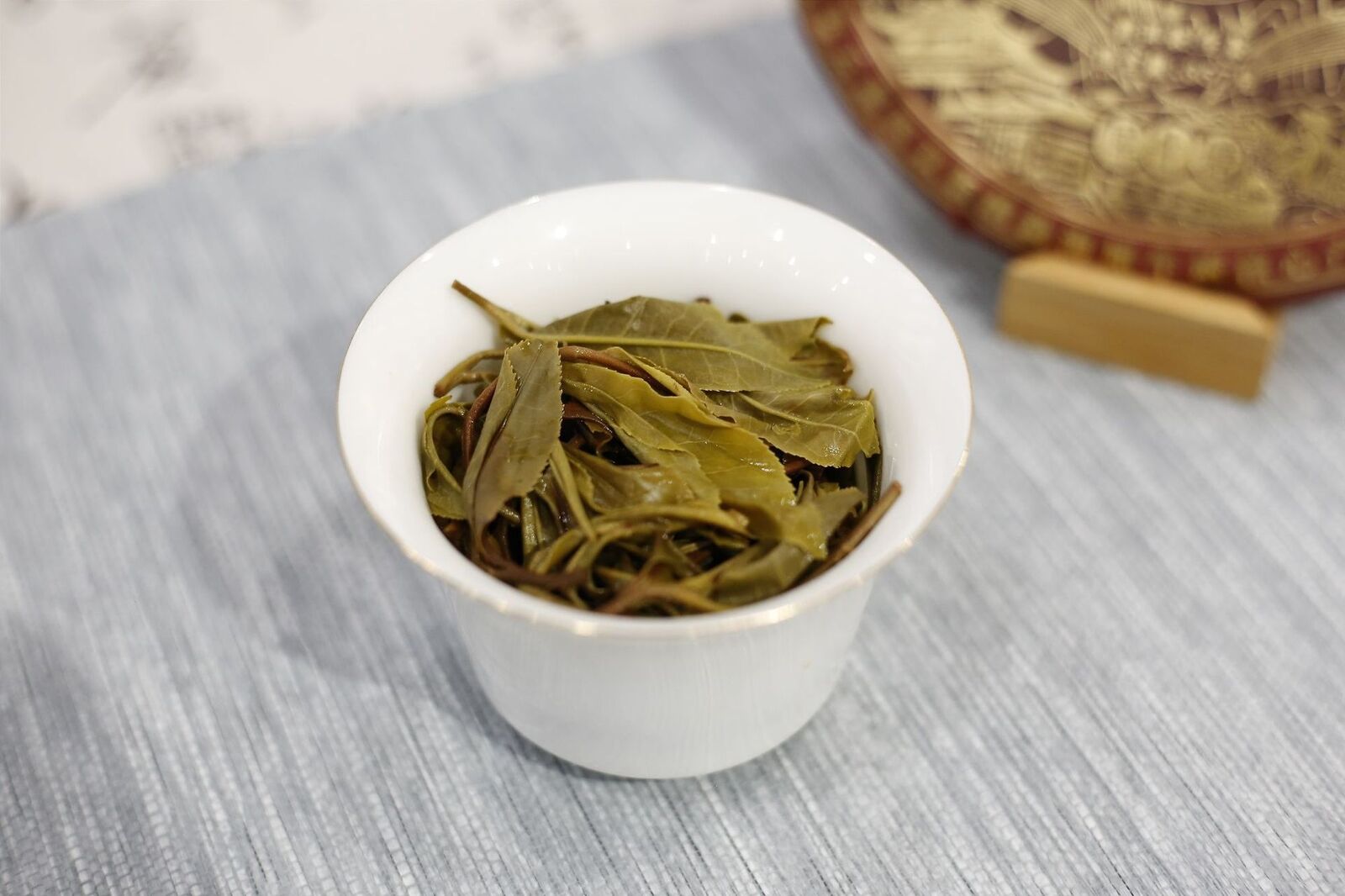 Rhinotang Yunnan Pu'er Tea Raw Tea Menghai Flavor Seven Seed Cake 357g/12.59oz