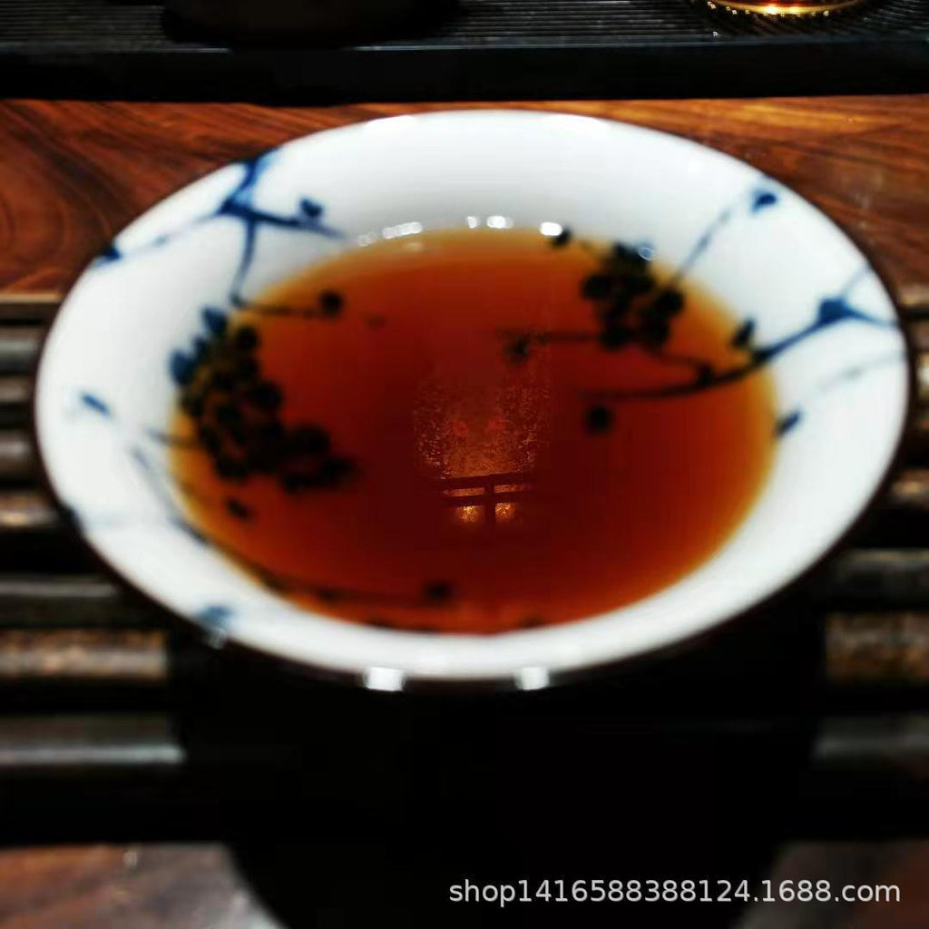 Yunnan Pu'er Tea Ripe Tea Peacock on Cloud Seven Seed Cake 357g/17.6oz