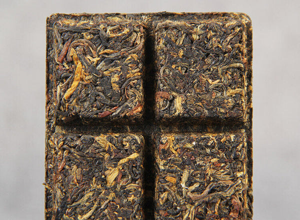 Yunnan Black Tea Fengqing Dianhong Tea Brick Floral Honey Flavor Early Spring