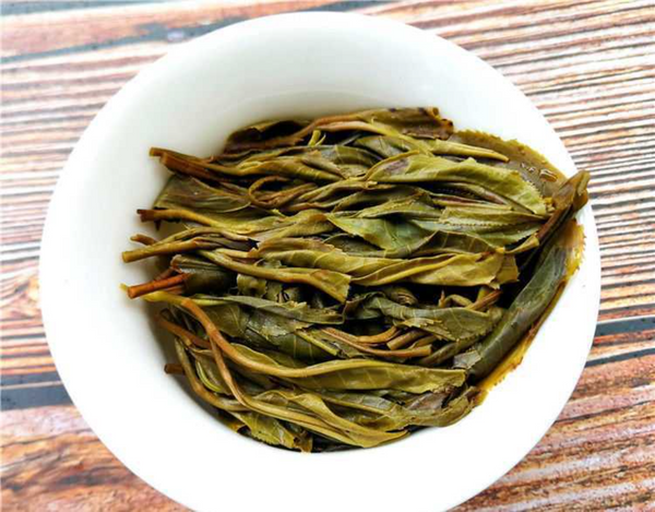 200g Yunnan Pu'er Tea Raw Tea Yiwu High Pole Ancient Pure Material Raw Tea Cake