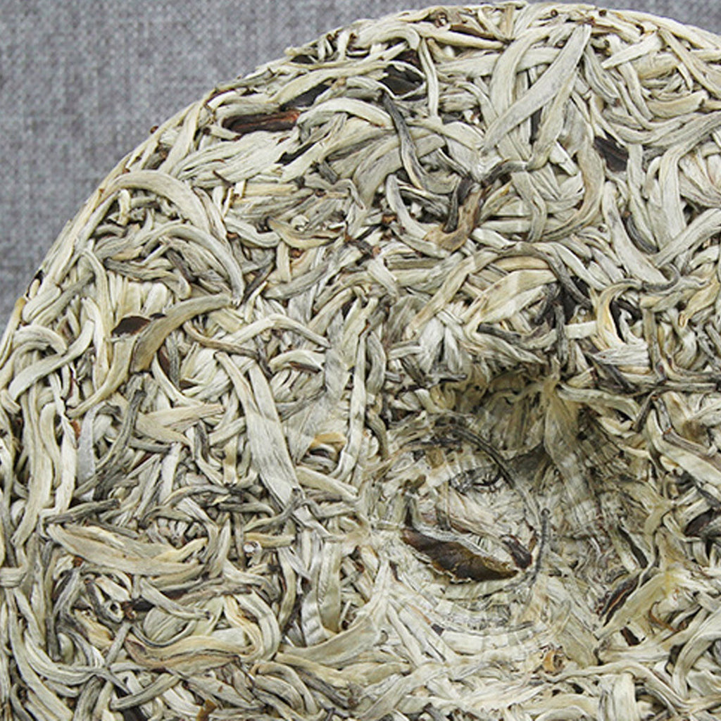 Top Classical Pu erh Raw Tea Single Bud White Silver Needle Ancient Tree
