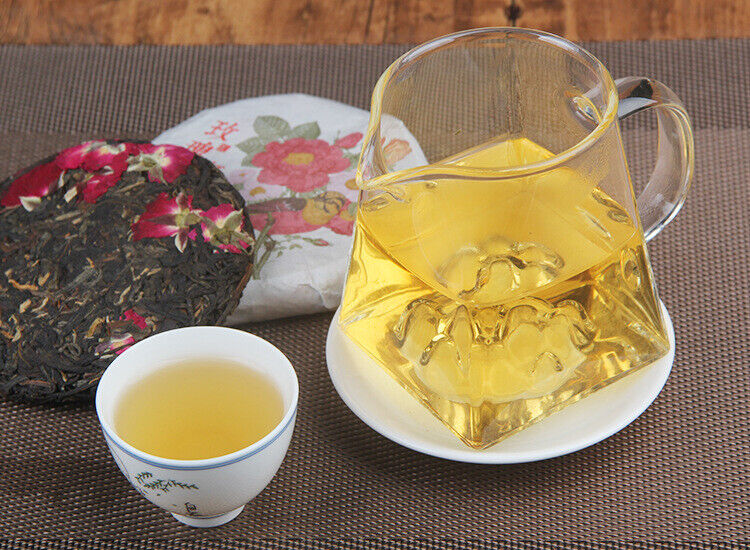 100g Yunnan Old Tea Tree Red Rose Black Tea Fengqing Dian Hong Rose Tea Cake