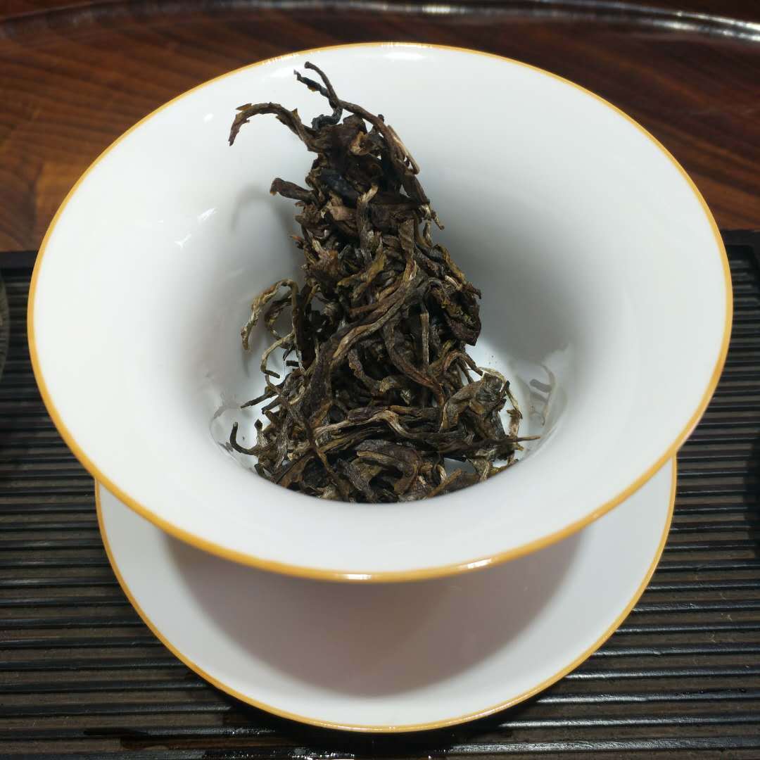 Menghai Old Tea Yunnan Seven Seeds Cake Chen Xiang Raw Tea 357g/12.59oz