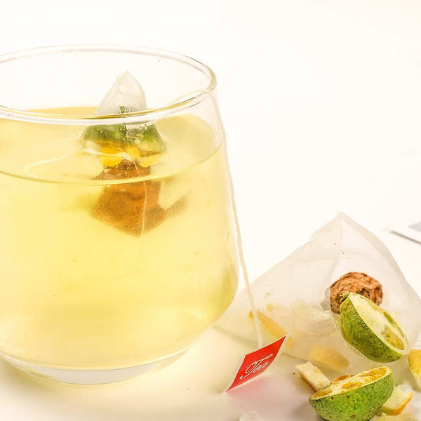 Summer Cold Brew Green Plum Lemon Tea with Freeze Dried Fruits Refreshing Blend