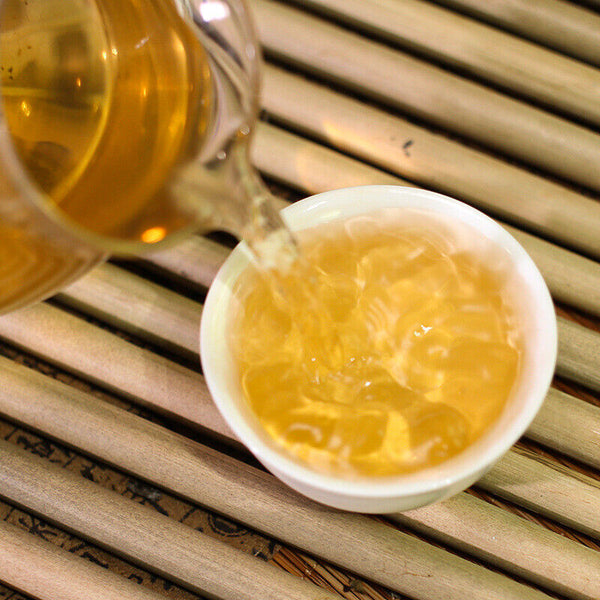 Yunnan Pu-erh Tea Cake Lao Ban Zhang Ancient Tree Raw Pu-erh Tea 357g