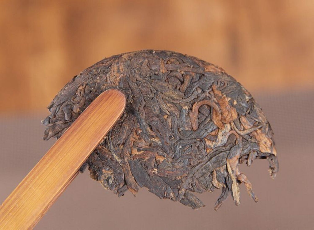 Menghai Ancient Tree Ripe Pu-erh Tea Aged Yunnan Dry Storage Tea Cake