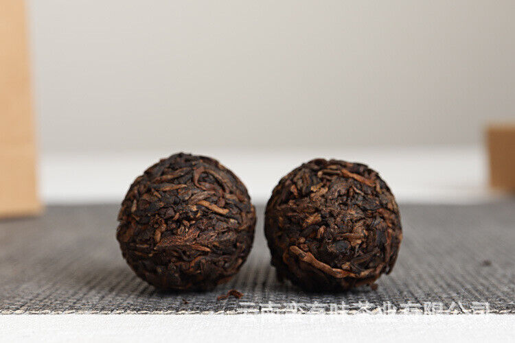 Yunnan Pu'er Tea 18pcs (Golden Tin) Menghai Golden Buds Ripe Tea Dragon Pearl