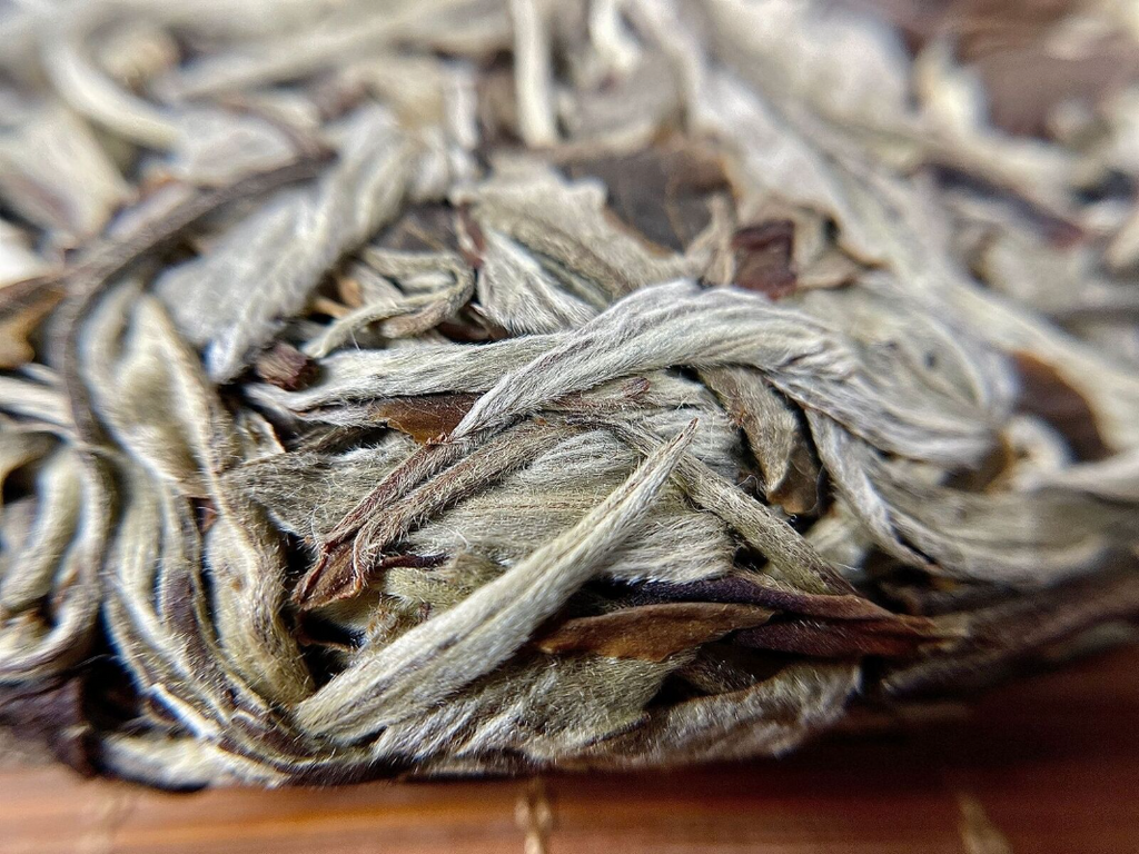 Yunnan Moonlight White Tea Cake White Pfingstrose 357g