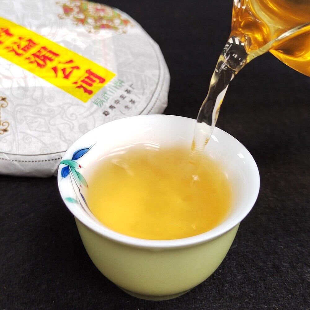 Organic Raw Puer Tea Cake Unfermented Yi Wu Puerh Natural Tea Cake 100g/3.52oz