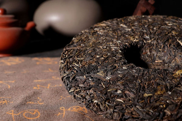 Healthy Drink High Quality Yunnan Pu'er Tea Raw Tea 357g