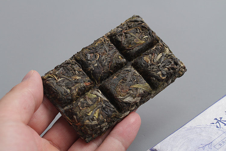 Yunnan Puerh Tea Iced Sweet Big Tree Puerh Raw Tea Brick Spring Tea 45g