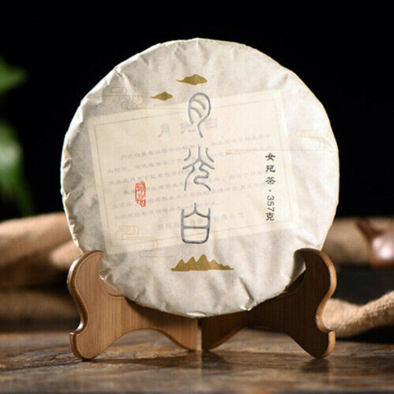 Natural Green Tea Yunnan Pu'er Tea Moonlight White Tea Bud Puerh Tea Cake 357g Main image