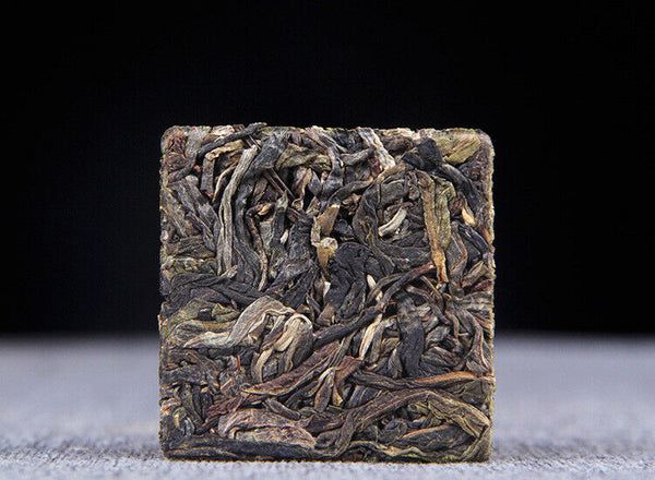 Small Icelandic Square Brick Pu-erh Raw Tea Flakes 小冰岛方砖普洱生茶薄片 22年头春古树茶云南普洱茶