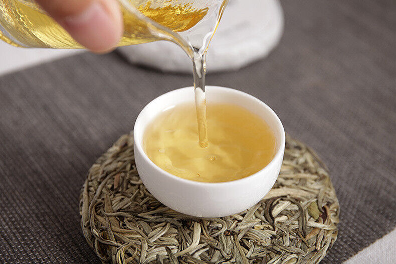 100g Baihao Silver Needle Yunnan Small Cake Moonlight White Old White Tea