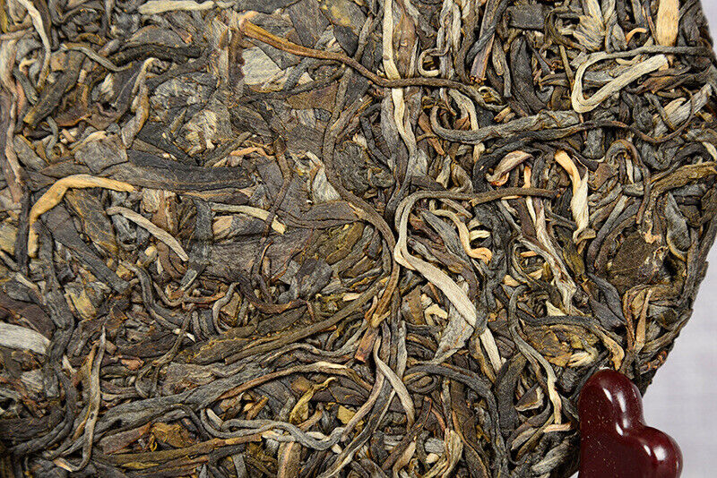 200g Yunnan Pu'er Seven Seed Cake Tea High Pole Raw Tea Cake Early Spring Tea