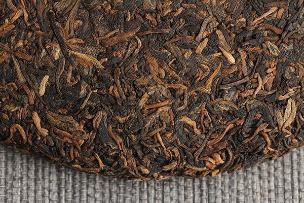 Yunnan Pu'er Tea Jingmai Ancient Tea Ripe Tea Seven Seed Cake Tea 357g