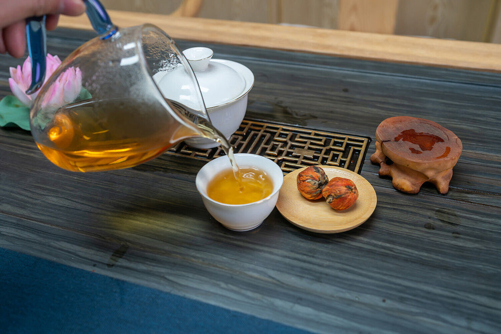 Yunnan Fengqing work black tea handmade dragon pearl small gold ball Dian Hong