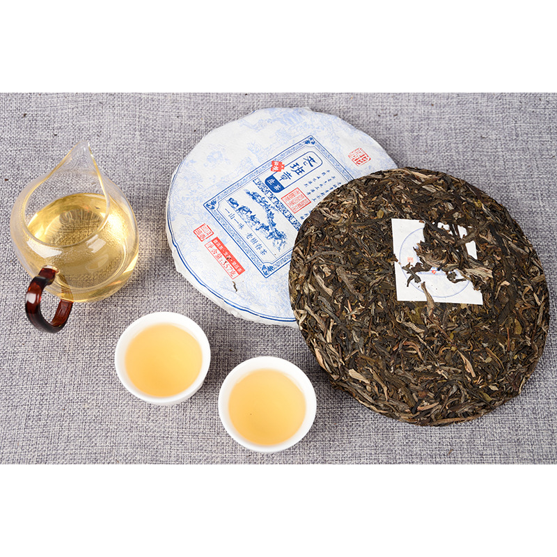 Tea Yunnan Tea Old Banzhang Cake Pu'er Tea Tea Health Care 357g Gift