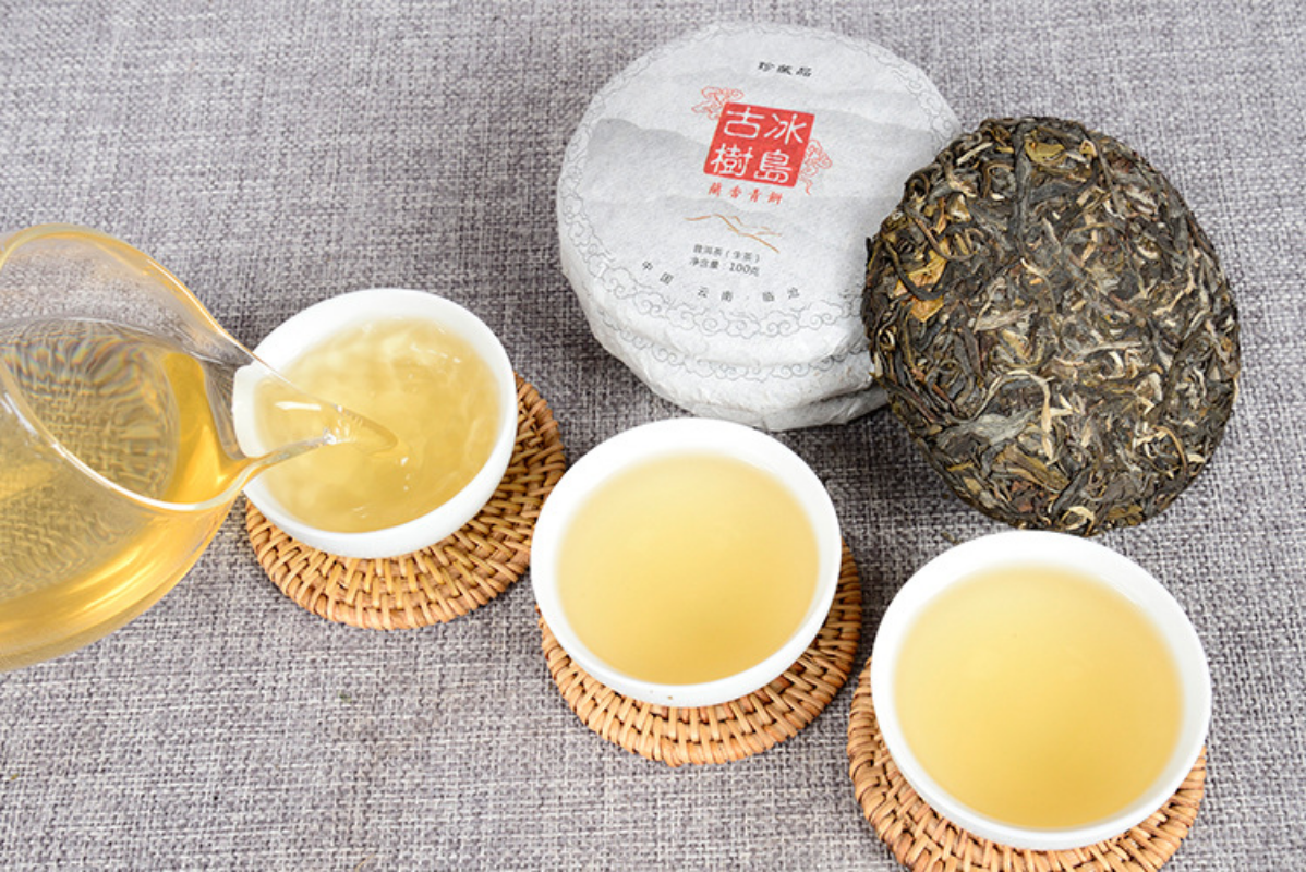 Yunnan Pu'er Tea 100g Icelandic Ancient Tree Raw Tea Cake Pu'er Raw Tea Cake