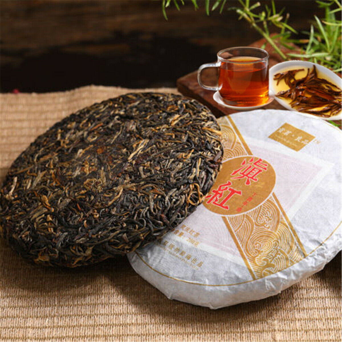 Yunnan Kung Fu Black Tea 200g Dian Hong Tea Cake Fengqing Ancient Tree Red Tea Secondary image