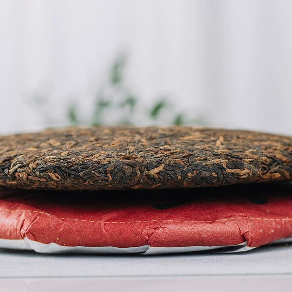 High-Quality Yunnan Pu'er Tea Ripe Tea Cake 357g Dingjiazhai Sealed Packaging