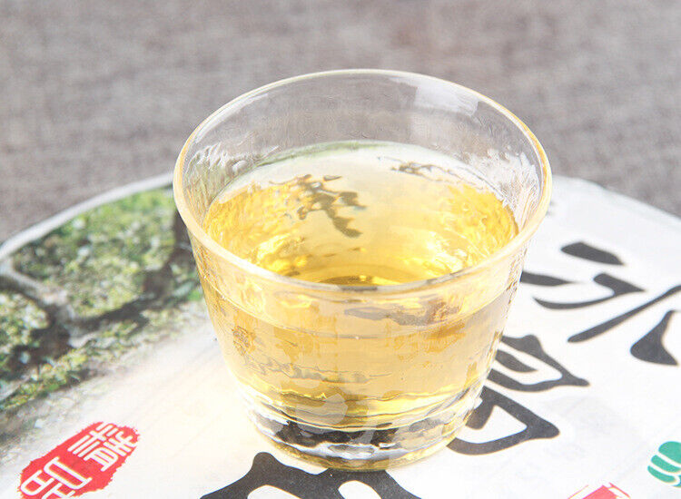 Pu'er Raw Tea Iceland Ancient Tree 357g Yunnan Tea Cake 普洱茶生茶 冰岛普洱古树 357g 云南饼茶