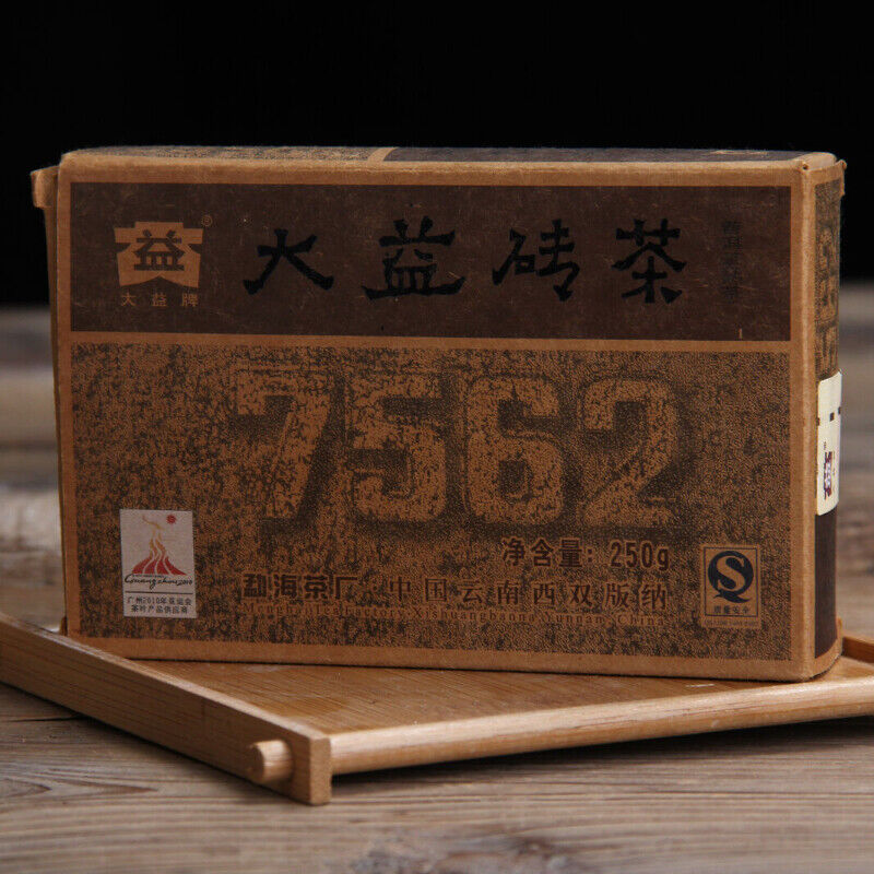Ancient  Ripe Puer Tea Brick 7562  Menghai Dayi Pu-erh Tea Brick 250g/8.8oz
